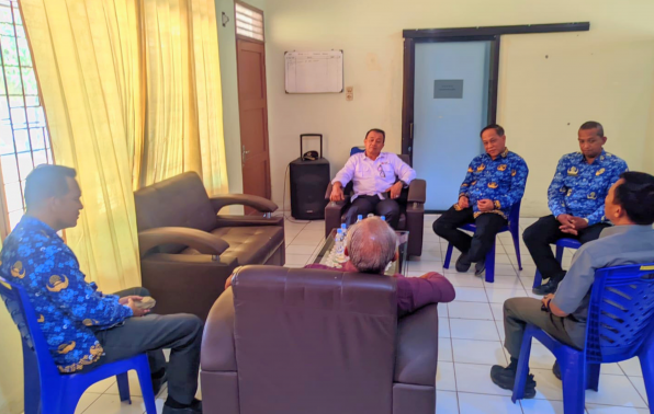 Kunjungan ke Dinas Sosial