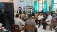 Tim Inspektorat Kabupaten Bangka melaksanakan kegiatan monitoring dan evaluasi (Monev) Saber Pungli di SD Negeri 10 Sungailiat 